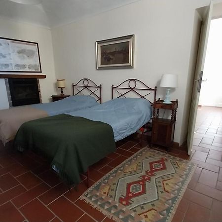 B&B Le Arnelle Pecetto Bagian luar foto